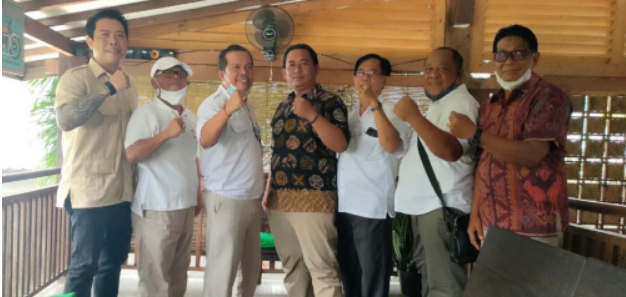 Ketua DPC Partai Gerindra Buleleng Harja Astawa bersama pengurus DPC berkomitmen dan memenangkan Pra